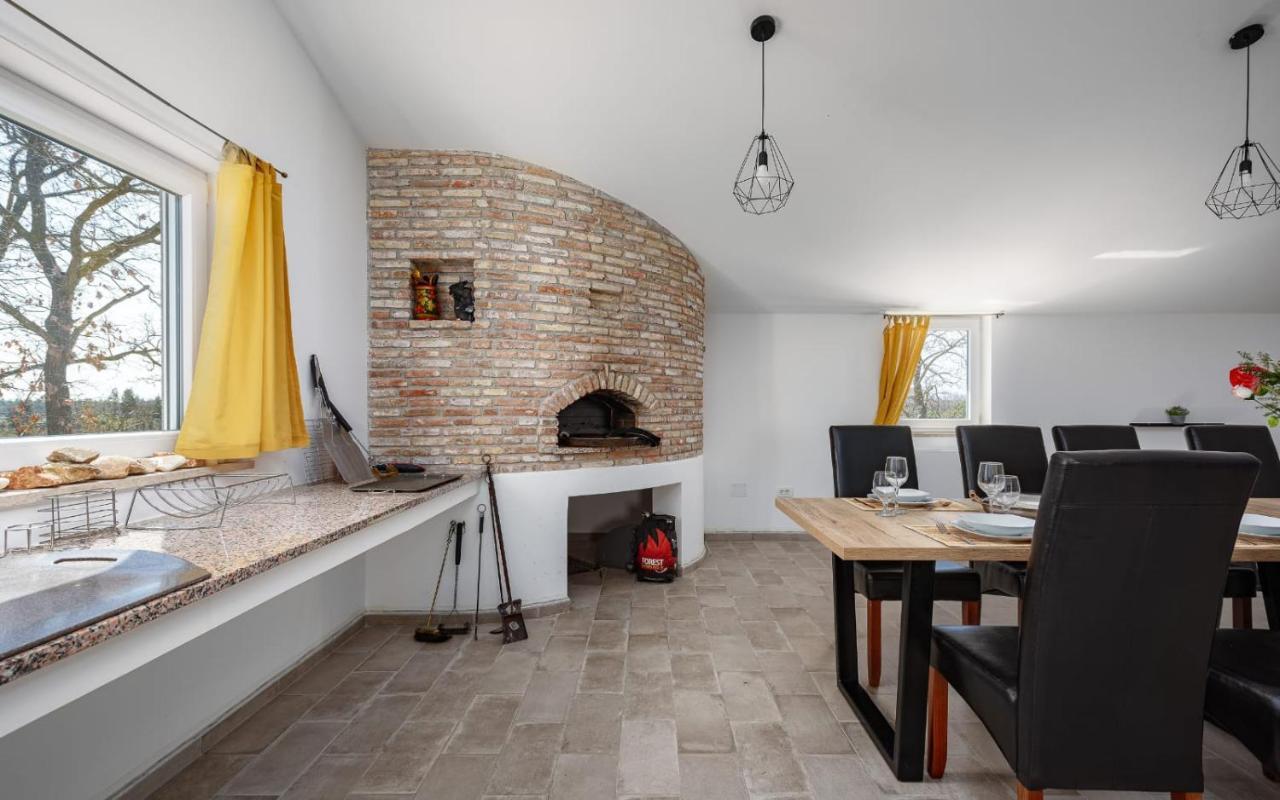 Apartments Valeria Divsici Luaran gambar
