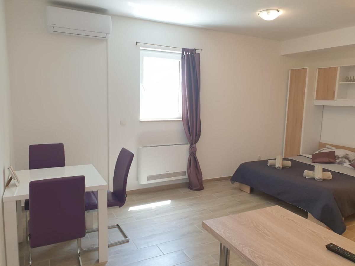 Apartments Valeria Divsici Luaran gambar