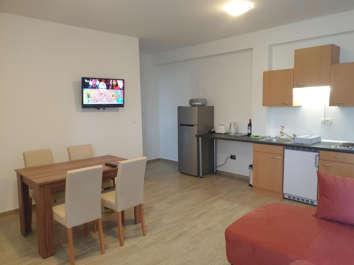 Apartments Valeria Divsici Luaran gambar