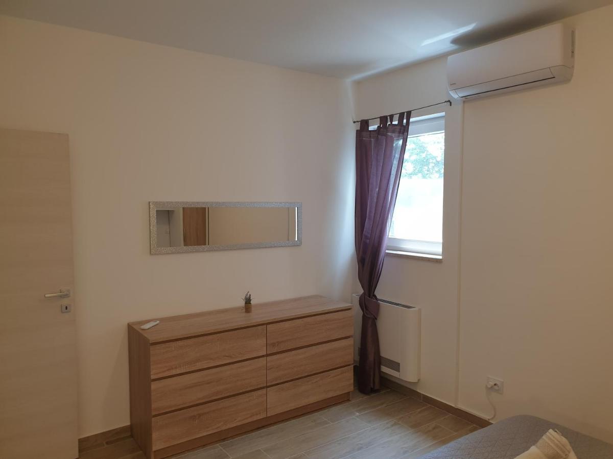 Apartments Valeria Divsici Luaran gambar